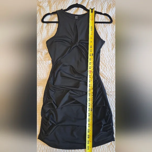 SHEIN - Black Cutouts Bodycon Dress - Picture 5 of 7
